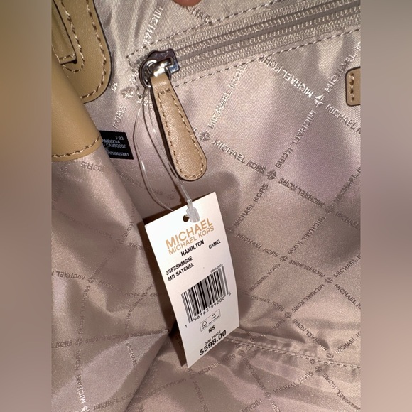 Michael Kors Hamilton MD Crocodile-Embossed Shoulder Bag Camel - Picture 12 of 14